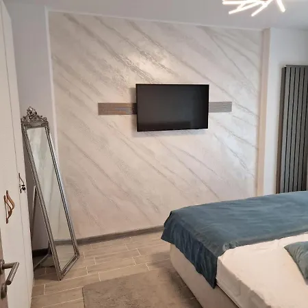 Apartment Livia Navodari